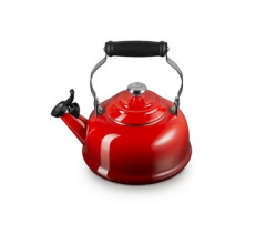 Le Creuset Classic Whistling Kettle - Cerise