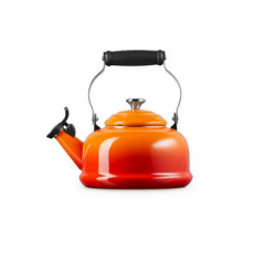 Le Creuset Classic Whistling Kettle - Flame
