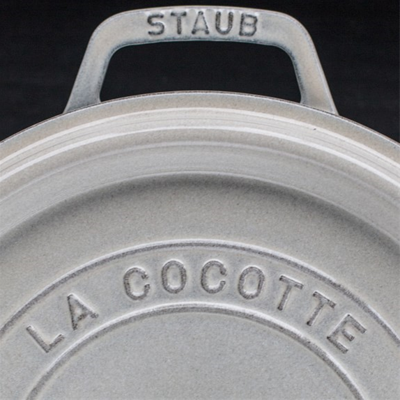 Staub Cocotte Oval 27 White Truffle