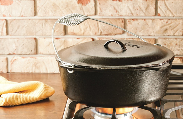 9 Quart Pre-Seasoned Cast Iron Dutch Oven with Lid and Lid Lifter