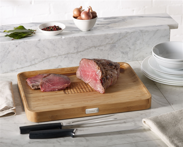 Joseph Joseph Cut & Carve Bamboo Chopping Board