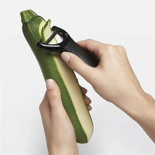 https://www.cookshopplus.com/storefront/catalog/products/Enlarged/1stAdditional/julienne-peeler.jpg