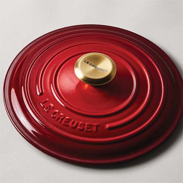 Le Creuset Signature Gold Knob - Medium – The Happy Cook