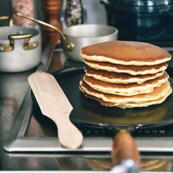 Staub Cast Iron Crepe Pan w/ Spreader and Spatula, 11 - Black Matte