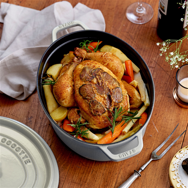 Staub Cast Iron 5.5QT Coq Au Vin Oval Dutch Oven - White Truffle