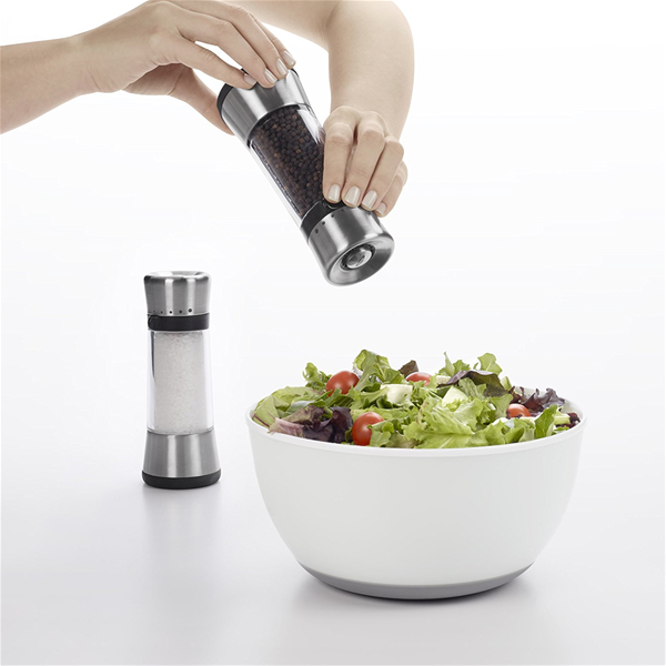  OXO Good Grips Salt and Pepper Grinder Set, Stainless Steel: Pepper  Mills: Home & Kitchen