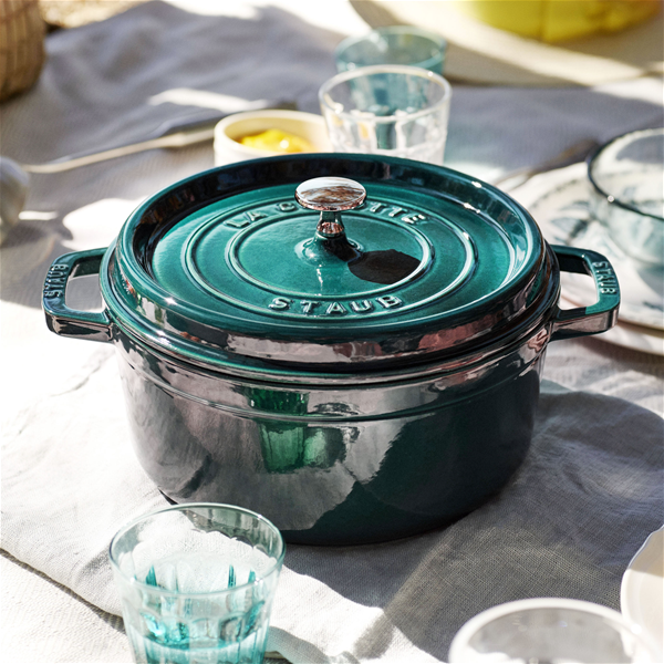 Staub Round 5.5qt Dutch Oven - Turquoise