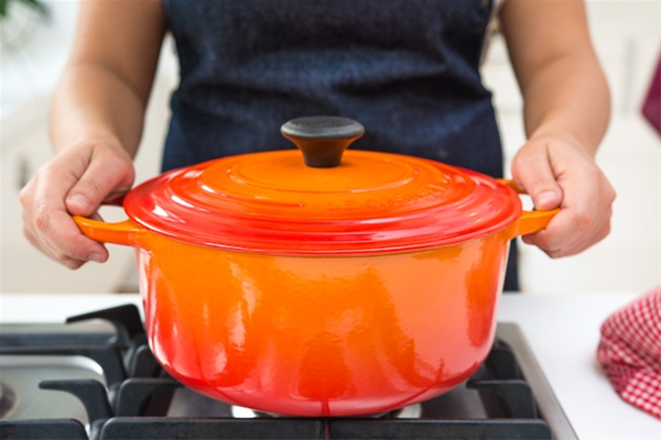 Le Creuset Signature 5.5-Qt Round Dutch Oven - Flame