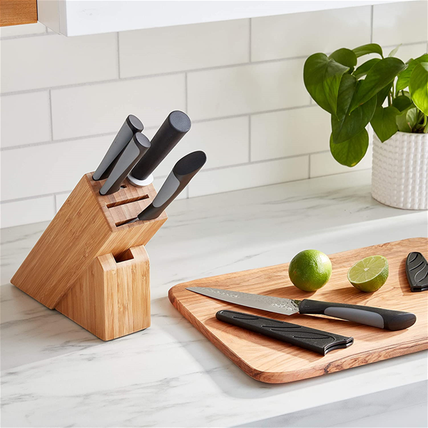 https://www.cookshopplus.com/storefront/catalog/products/Enlarged/3rdAdditional/kai-block4.jpg