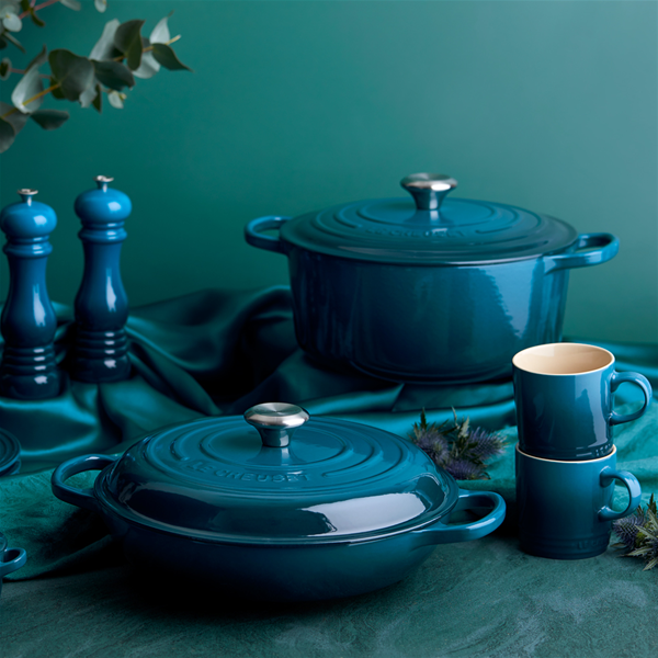 Le Creuset Signature Cast Iron 7.25-Quart Deep Teal Round Dutch Oven