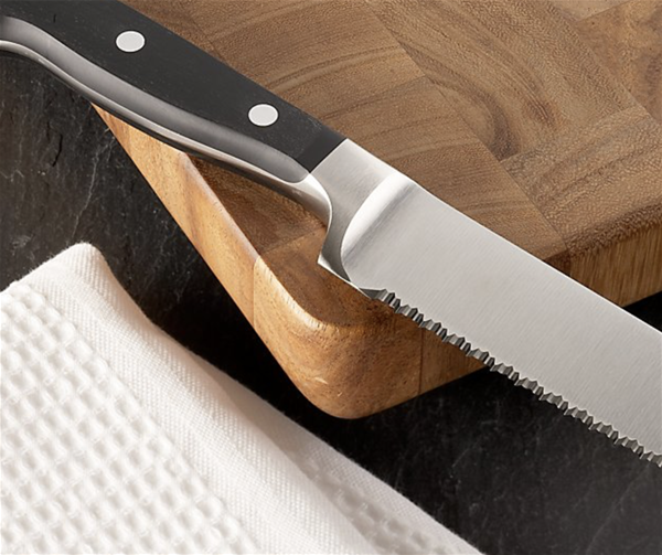 Classic White 9 Bread Knife (Double Serrated), WÜSTHOF