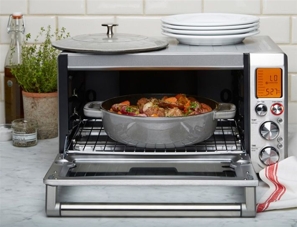 https://www.cookshopplus.com/storefront/catalog/products/Enlarged/3rdAdditional/smart-oven-pro-lifestyle-to-use.jpg