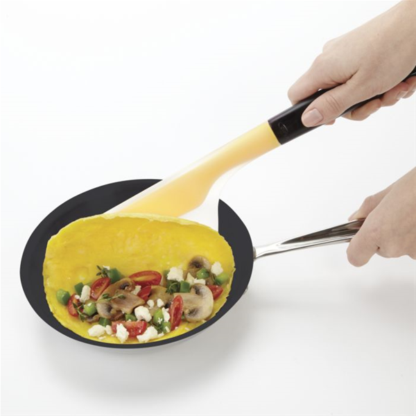 OXO Flip & Fold Omelet Turner