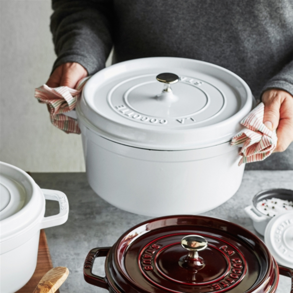 Le Creuset Signature Round 5.5-Qt. White Dutch Oven with Lid + Reviews