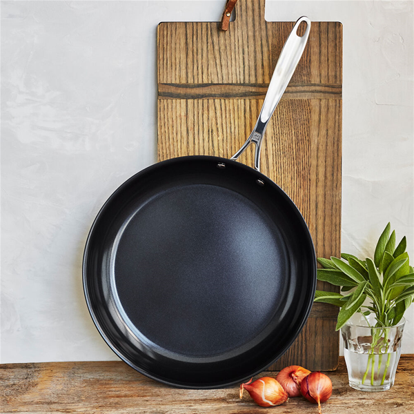 ZWILLING Clad CFX Ceramic Nonstick Fry Pan