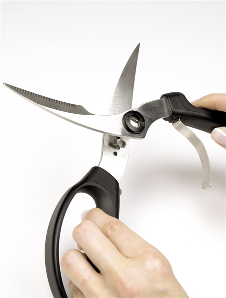 Good Grips Spring-Loaded Poultry Shears, Black