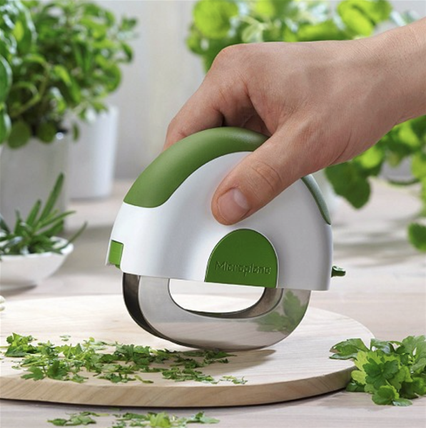 Double Blade Salad Cutter, Stainless Steel Mezzaluna Chopper Knife for  Lettuce, Salad and Vegetable Mincing