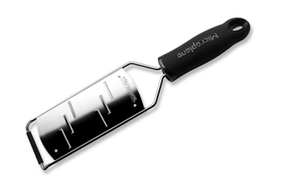 https://www.cookshopplus.com/storefront/catalog/products/Normal/Original/microplane-gourmet-large-shaver.jpg